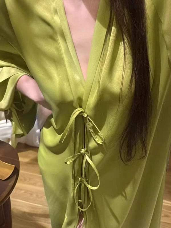 روب كارديجان خفيف الوزن بأكمام - مراجعة Robe Silk Women وسعره
